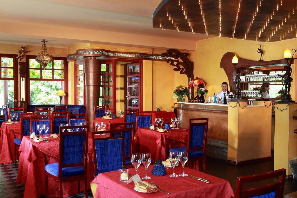 The Seven Hotel Esch-sur-Alzette Restaurant foto